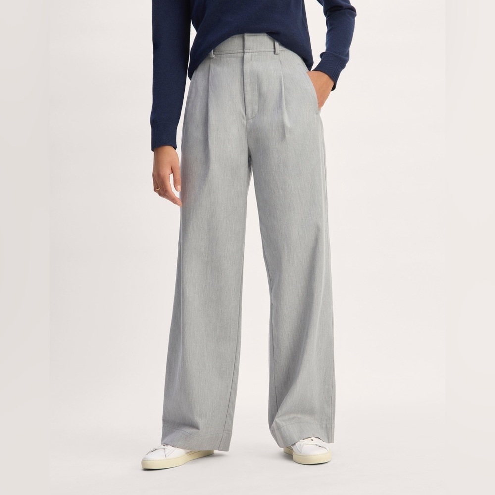 NWT Everlane, The Draper Pleated Pant in Buttersmooth, size 6, grey